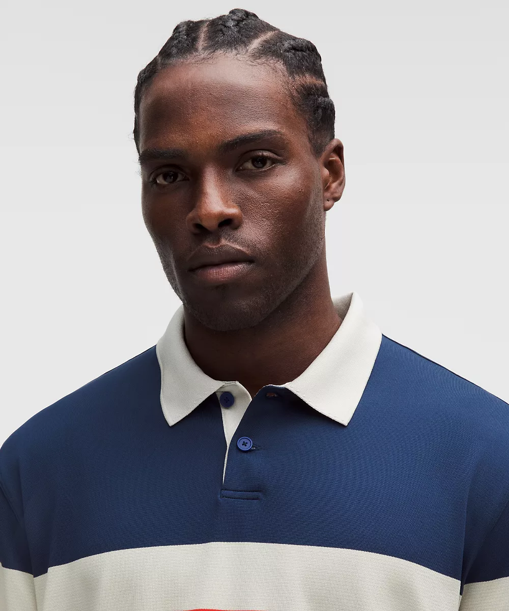 Metal Vent Tech polo coupe décontractée — Varsity Stripe Club Blue/Light Ivory/Oxford Red, view 4