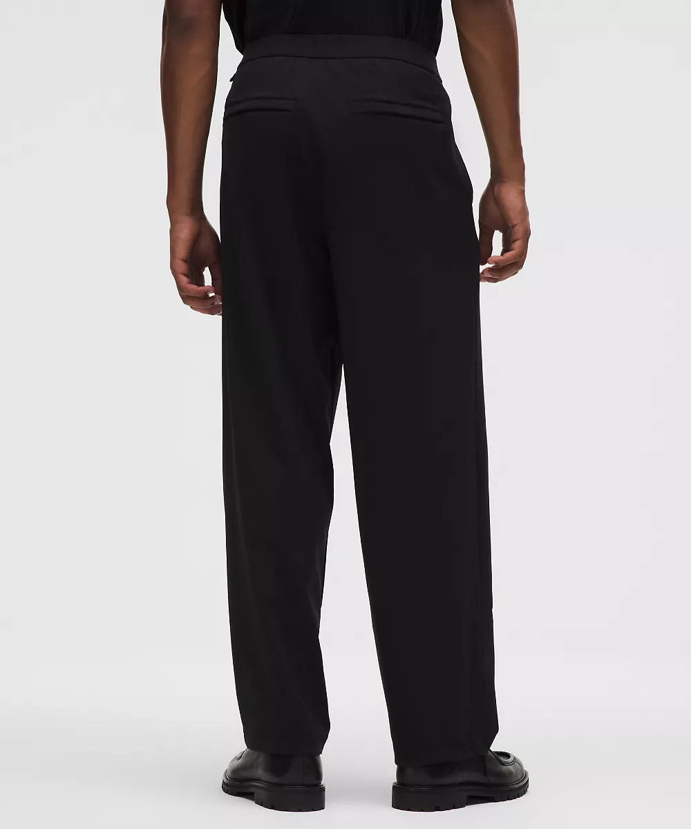 Pantalon Daydrift coupe décontractée plissé homme Shorter *No Belt Loops — Black, view 3
