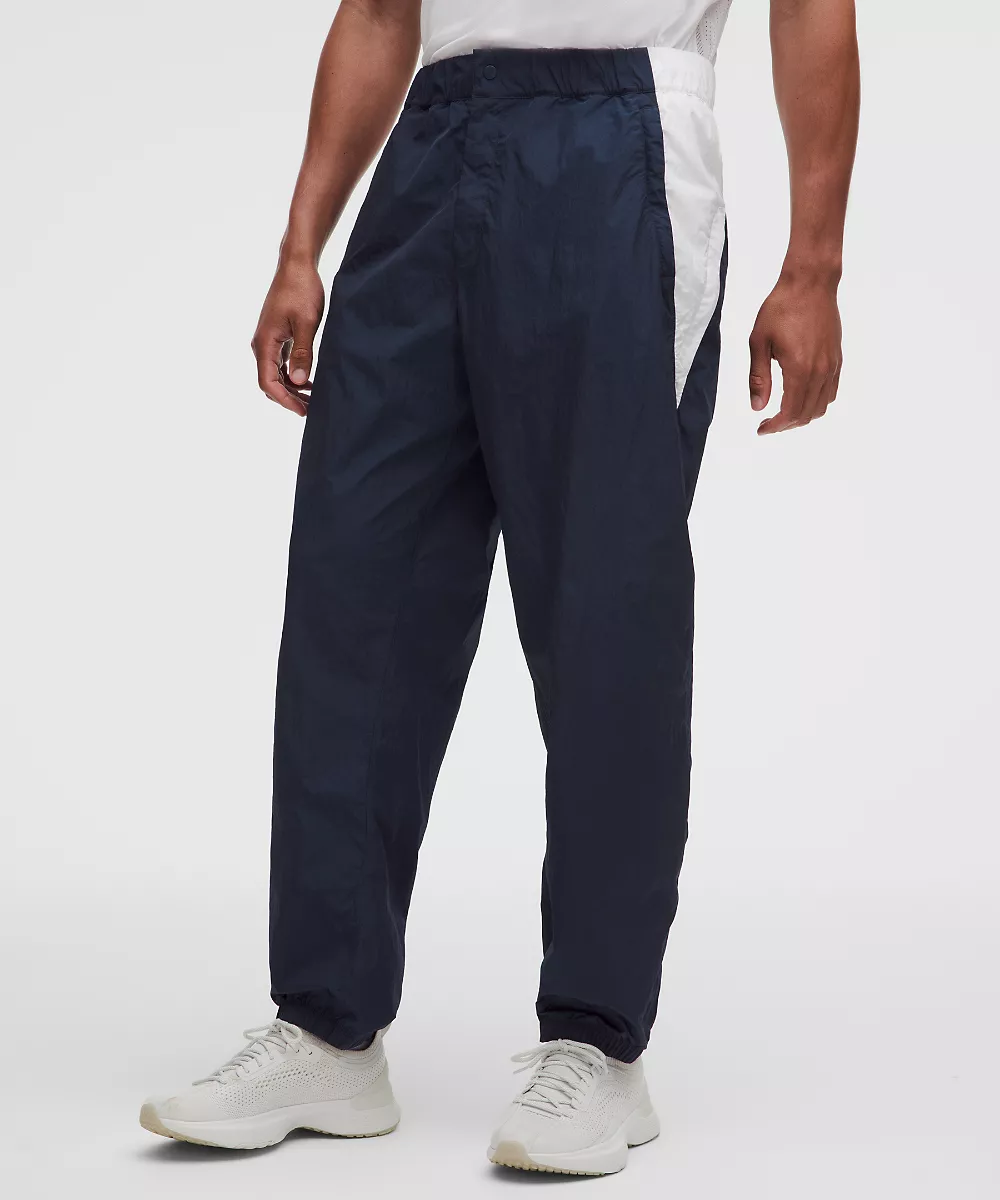 Pantalon de survêtement en nylon coupe décontractée *Regular — Club Blue/White, view 2