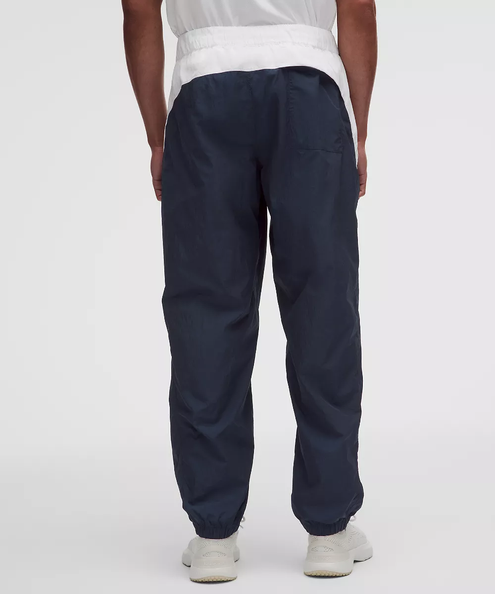 Pantalon de survêtement en nylon coupe décontractée *Regular — Club Blue/White, view 3