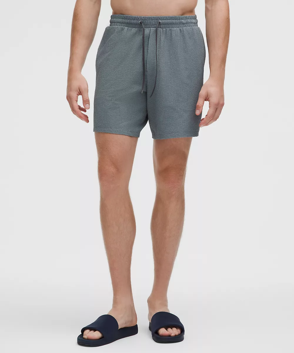 Short de bain texturé 7" *Sans doublure — Simple Stripe Crater Blue Grey Oasis, view 1