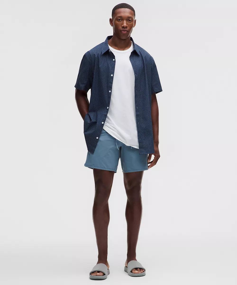 Short de bain coupe classique sans doublure 7" — Steel Blue, view 1