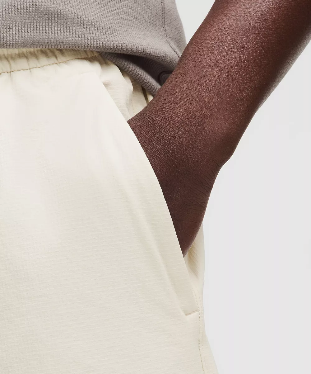 Short en ripstop extensible 5" — Light Ivory, view 4