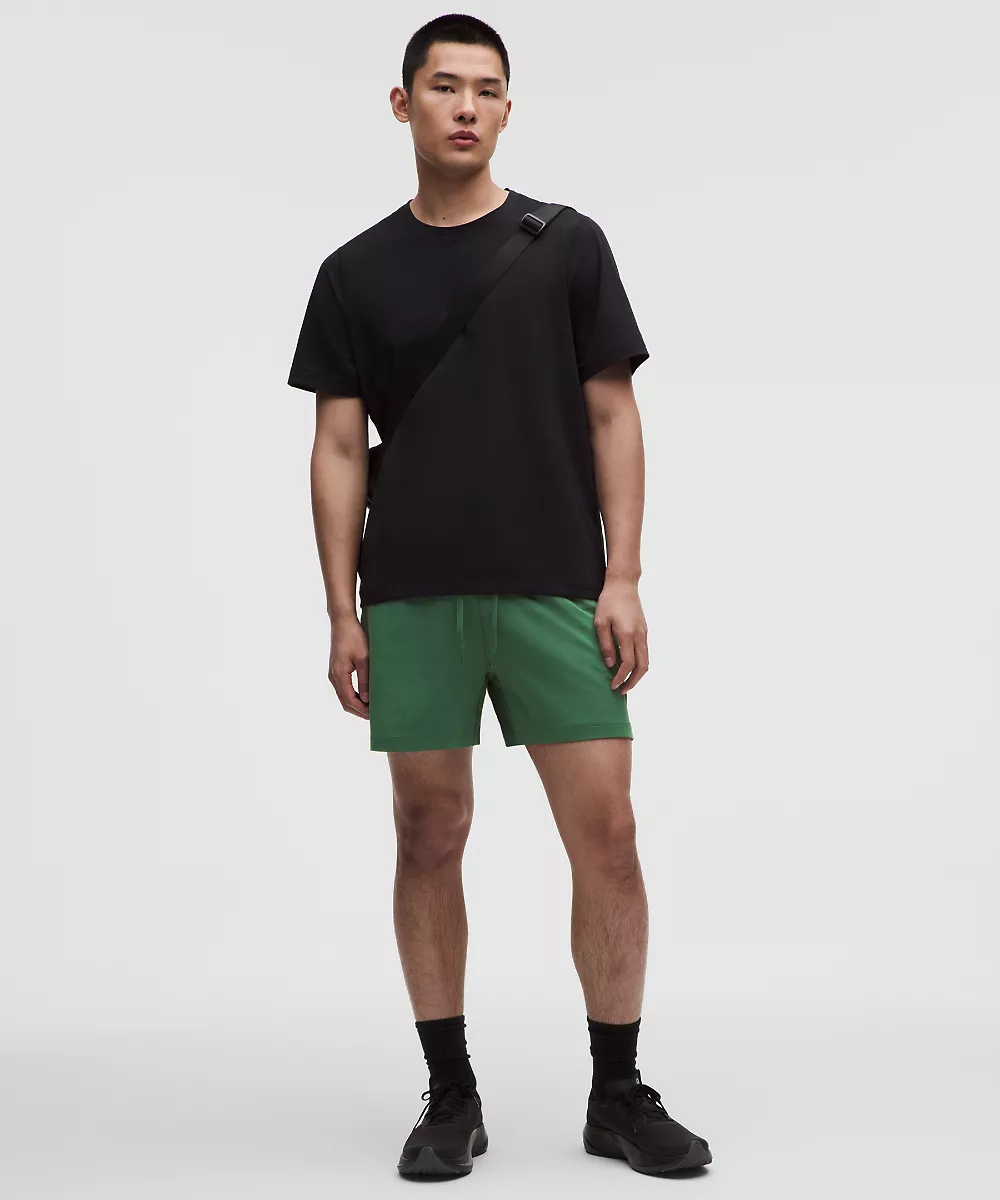 Short en jersey doux et mesh 5" — Green Cove, view 1