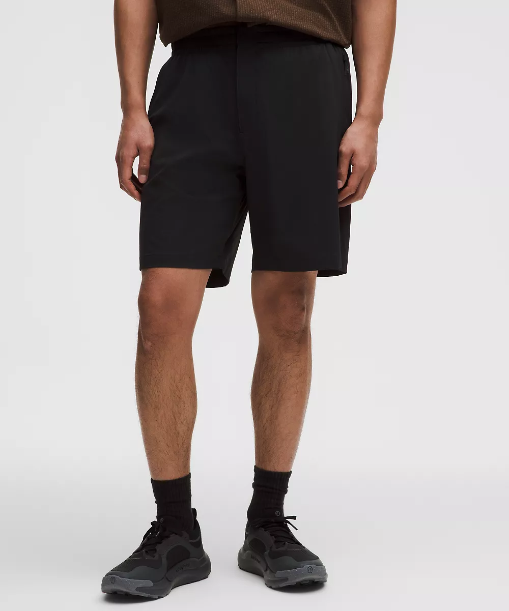 Short coupe décontractée Zero Tucks 8" — Black, view 2