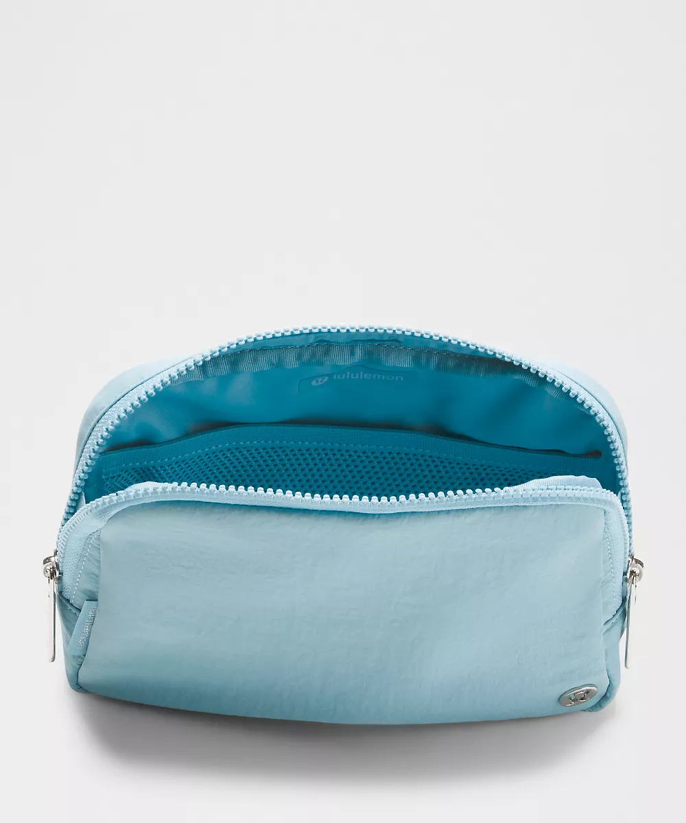 Sac banane Everywhere Large 2L — Seafoam/Silver, view 5