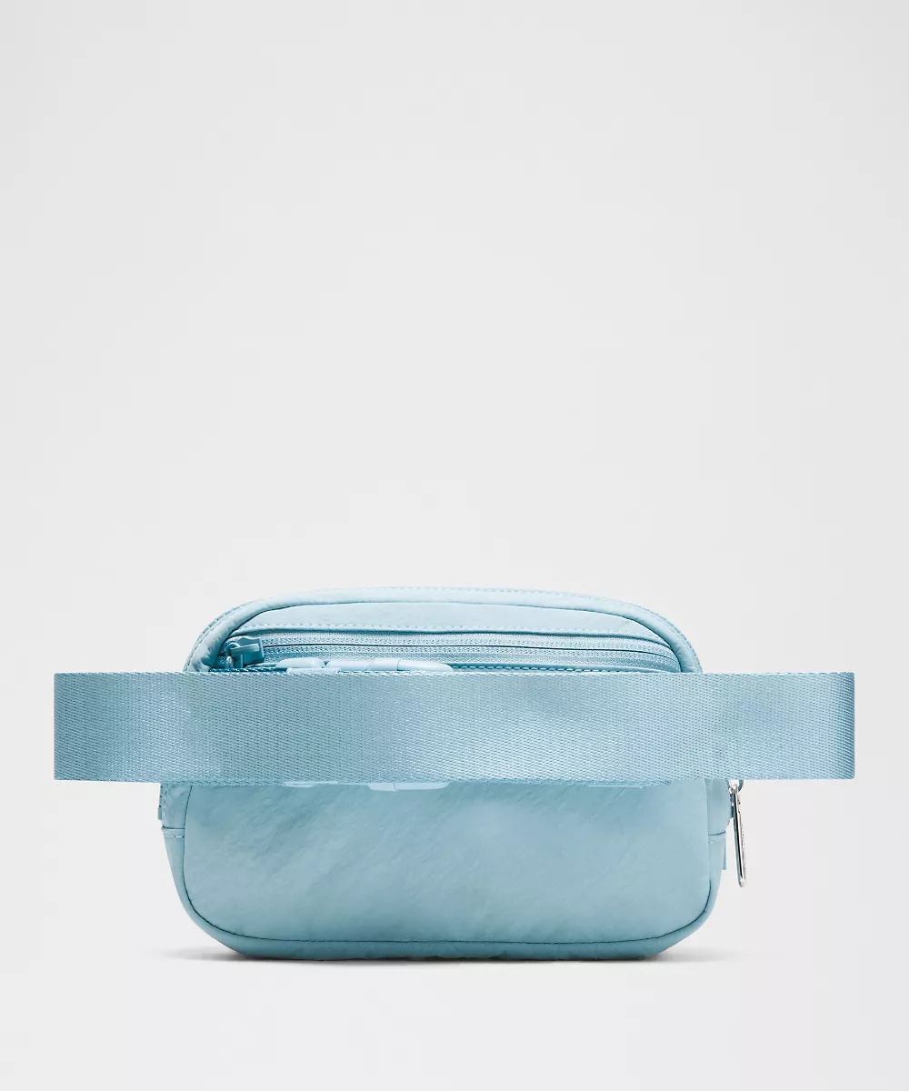 Sac banane Everywhere à longue bandoulière 1L — Seafoam/Silver, view 3