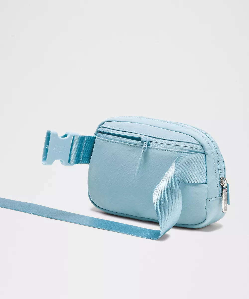 Sac banane Everywhere à longue bandoulière 1L — Seafoam/Silver, view 4