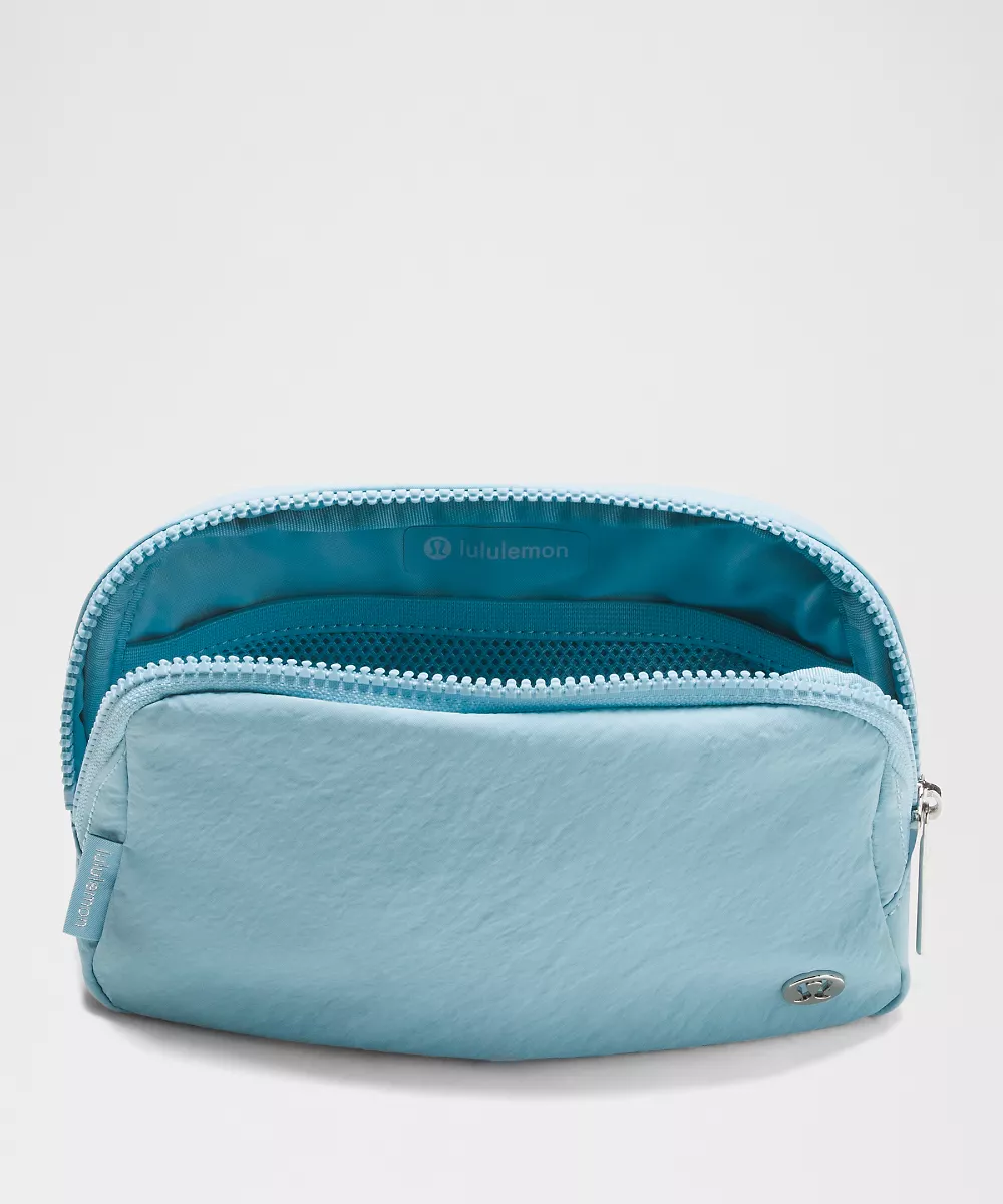 Sac banane Everywhere à longue bandoulière 1L — Seafoam/Silver, view 5