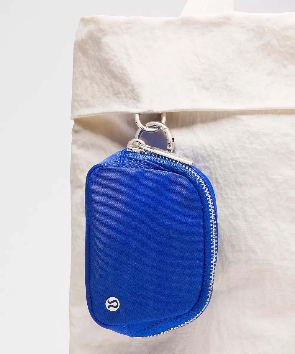 Sac banane Everywhere Nano — Beach Ball Blue/Silver, view 2