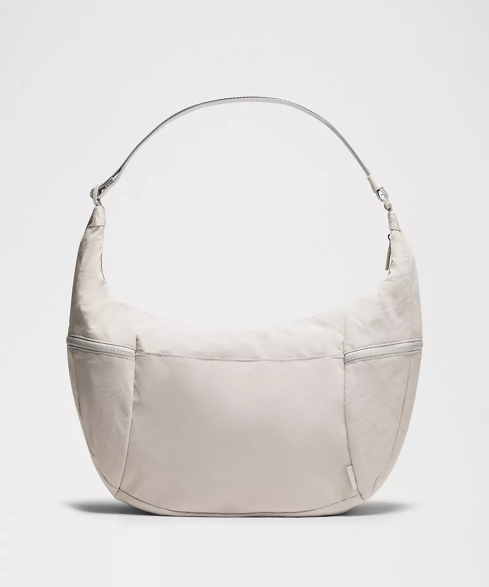 Grand sac bandoulière souple 13L — Downtown Tan, view 3
