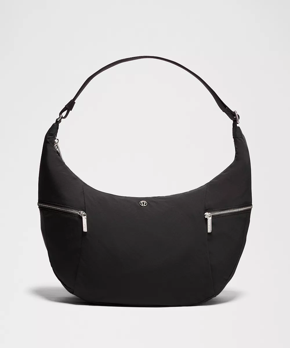 Grand sac bandoulière souple 13L *Metal Hardware — Black, view 1
