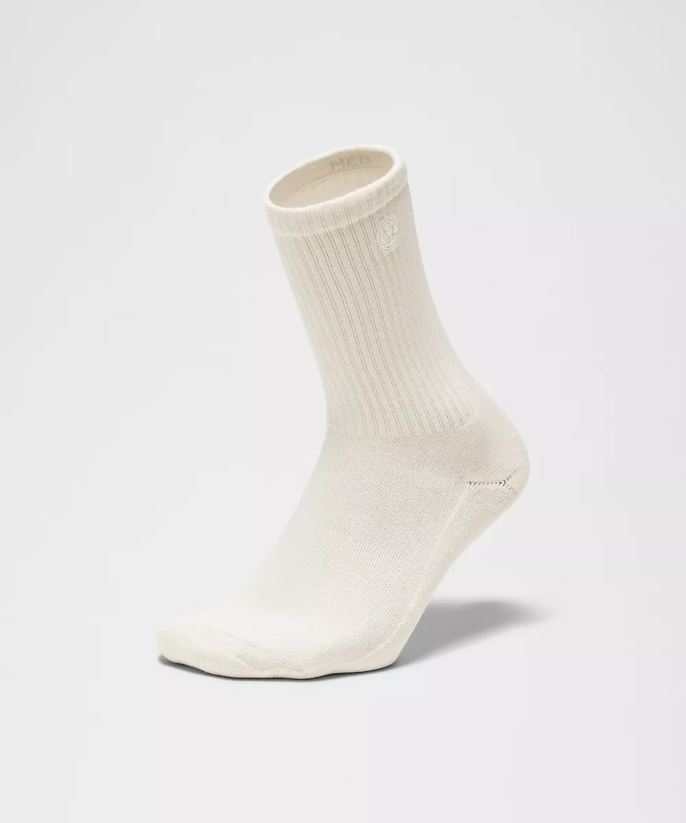 Chaussettes mi-hautes Daily Essential unisexe *Lot de 3 — Oxford Red/Club Blue/Light Ivory, view 3
