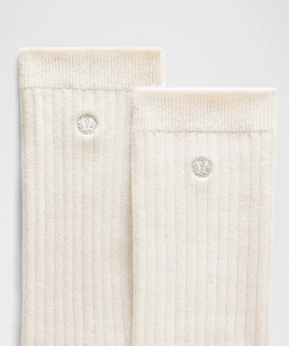 Chaussettes mi-hautes côtelées en coton mélangé unisexe — Light Ivory, view 2