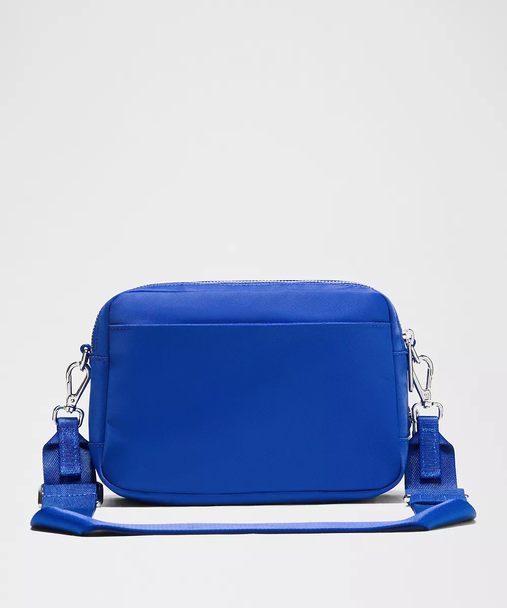 Sac bandoulière Everywhere 3L Large *Ferrures métalliques — Beach Ball Blue/Silver, view 3