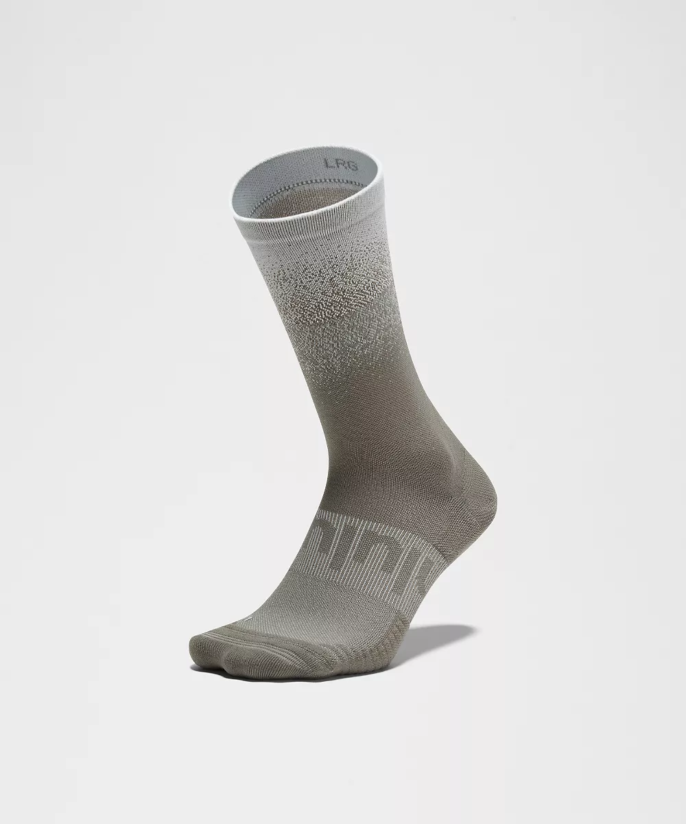 Chaussettes mi-hautes Power Stride unisexe ombré — Pelican/Army Green, view 3