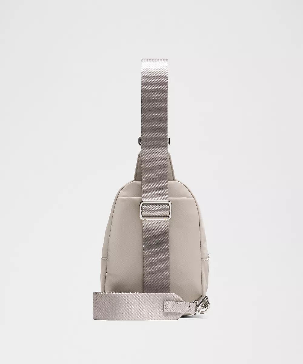 Sac à bandoulière Everywhere Small 2L — Downtown Tan/Silver, view 3