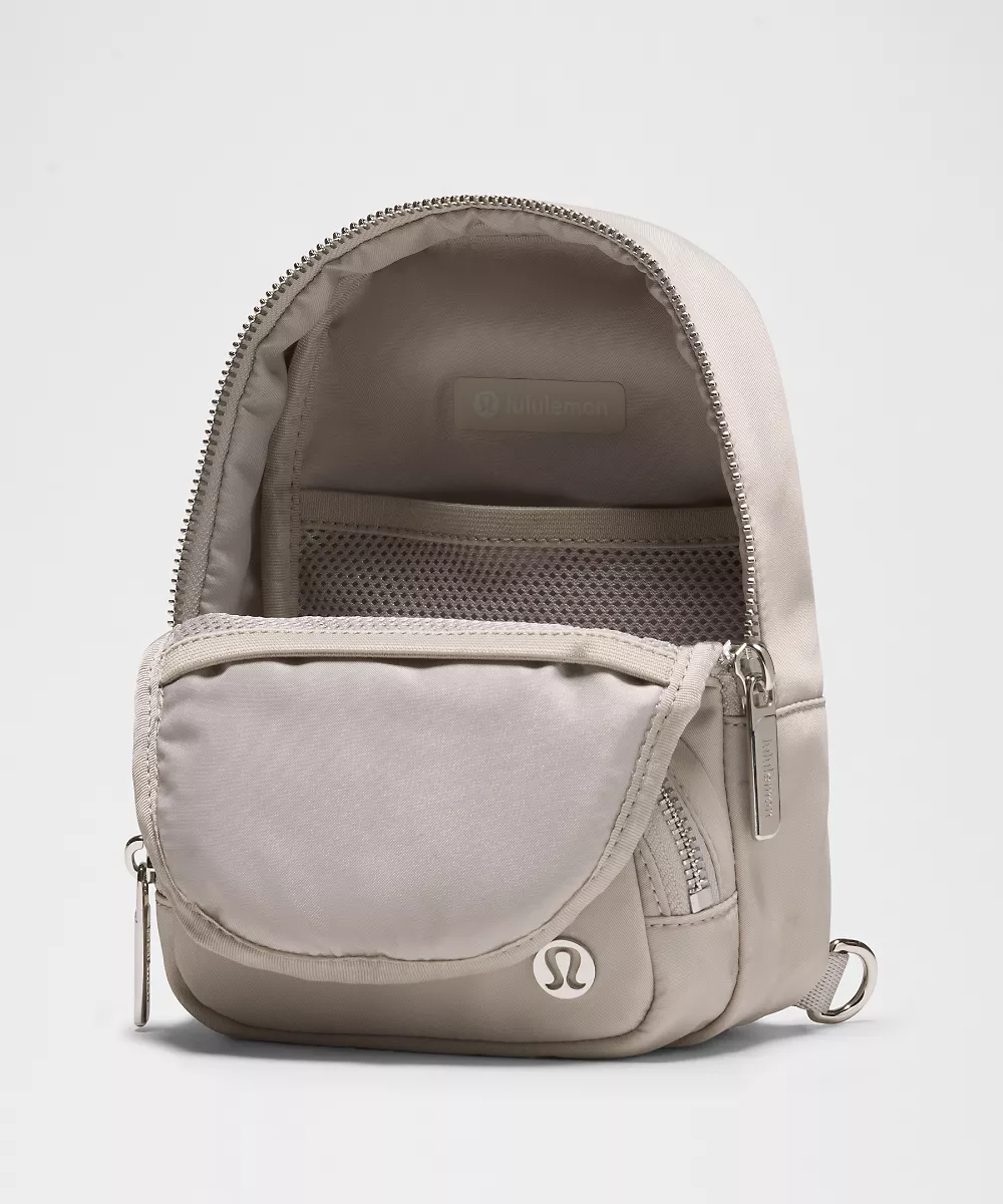 Sac à bandoulière Everywhere Small 2L — Downtown Tan/Silver, view 4