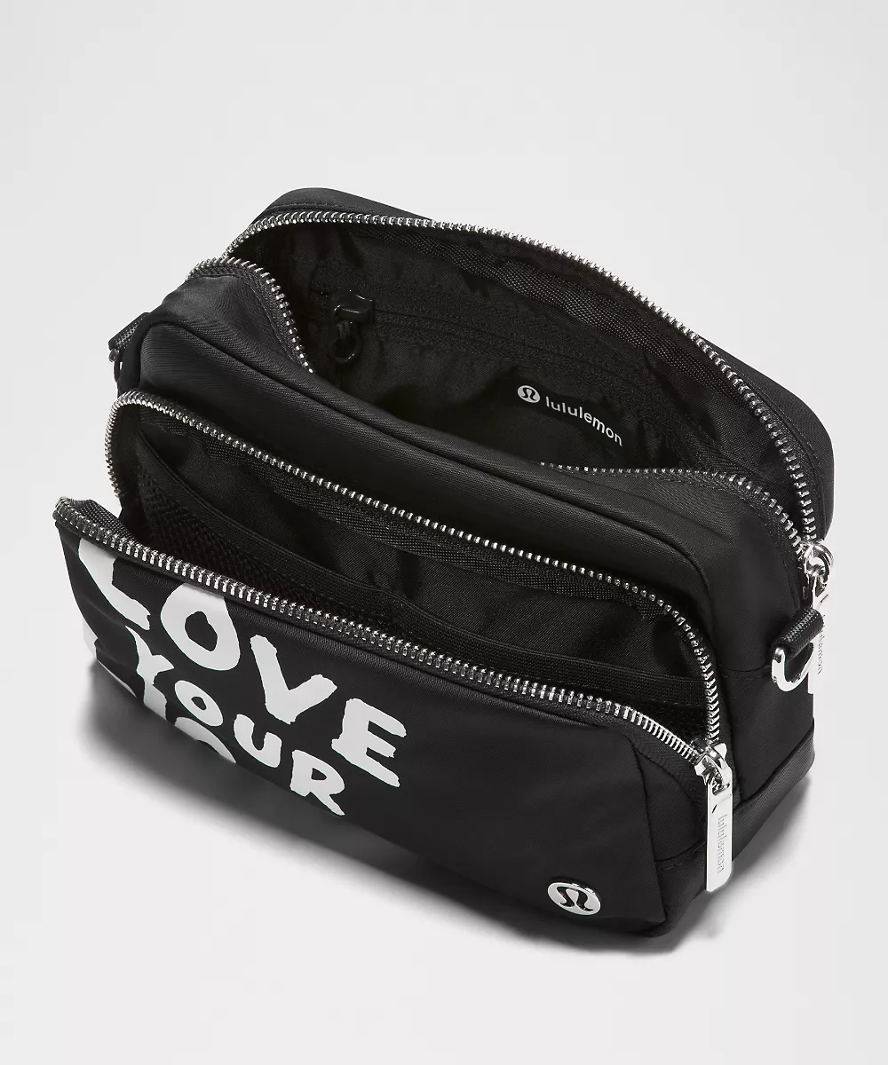Sac bandoulière Everywhere 2L Graphique *Pride — Black, view 5