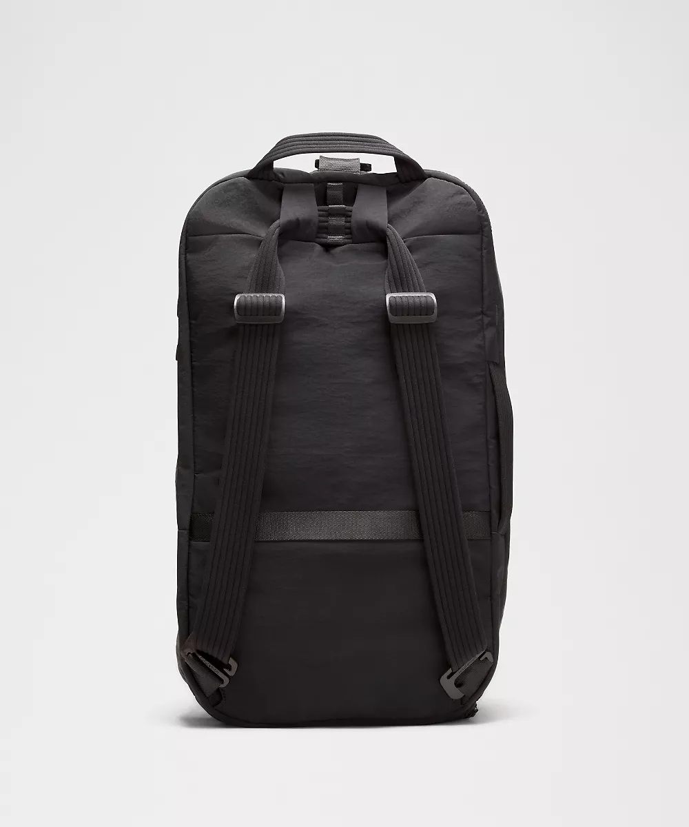 Sac de sport 3-en-1 grand format 35L — Black/Onyx Grey, view 3