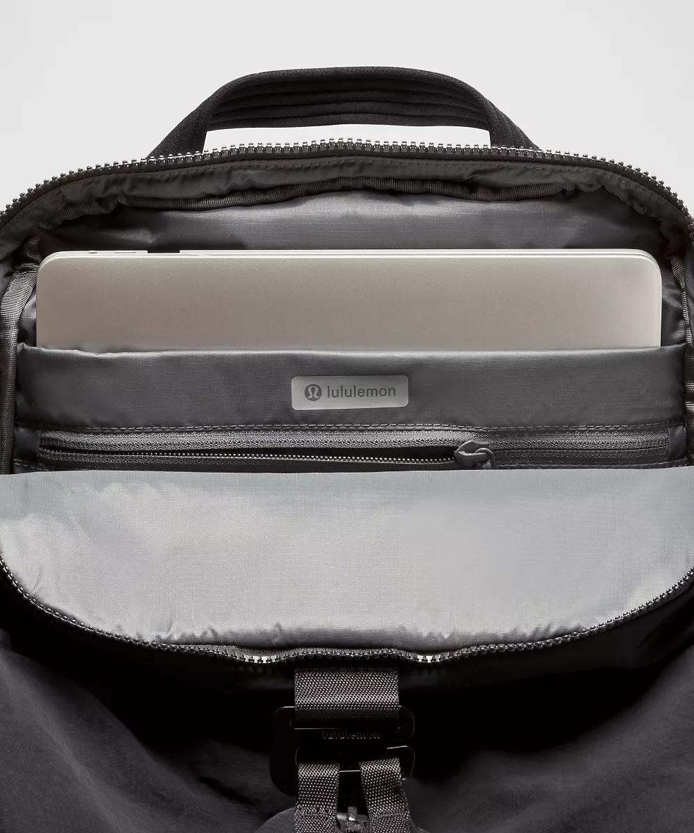 Sac de sport 3-en-1 grand format 35L — Black/Onyx Grey, view 5