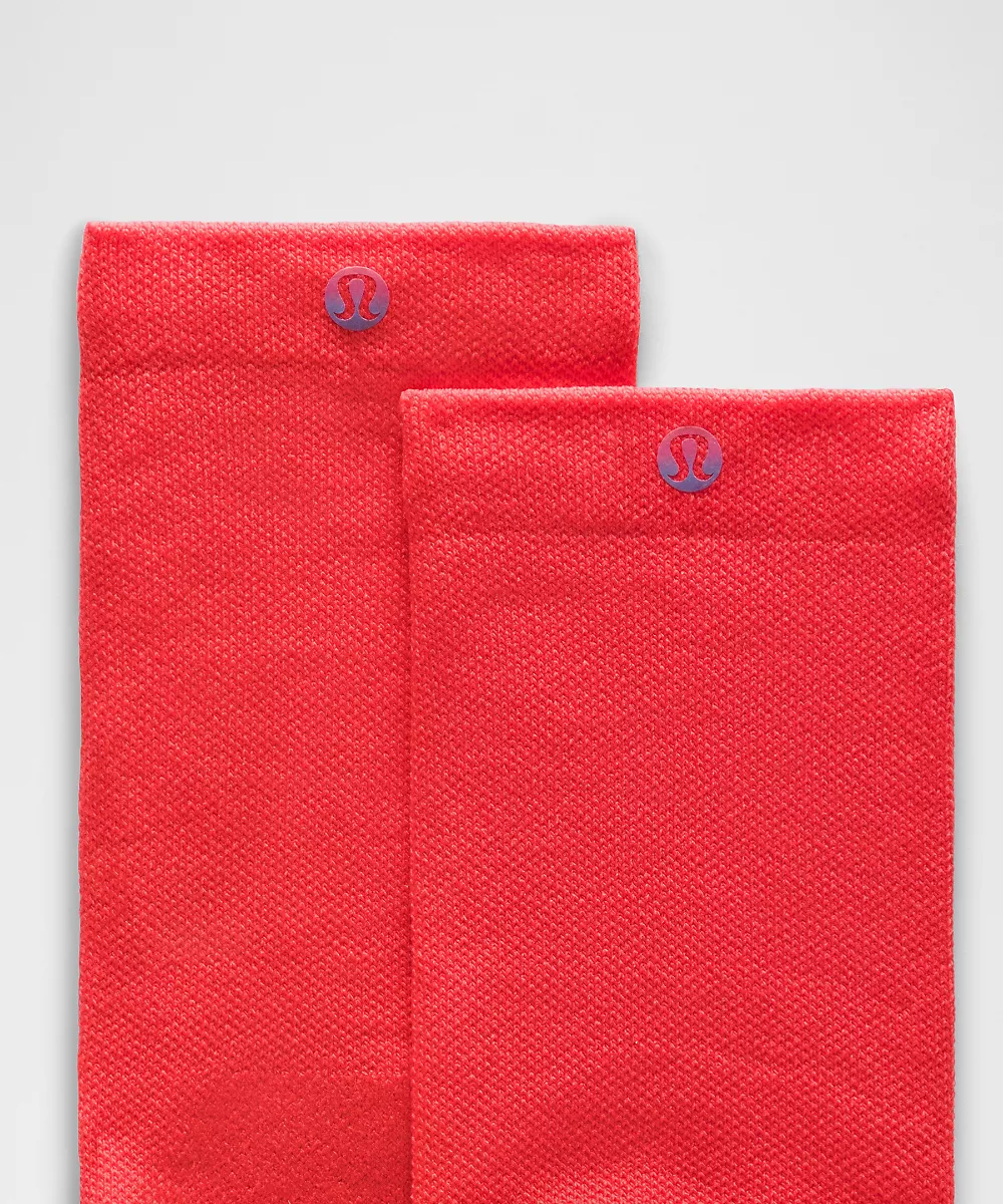 Chaussettes mi-hautes rembourrées Power Stride unisexe *Wordmark — Star Burst Tone, view 2