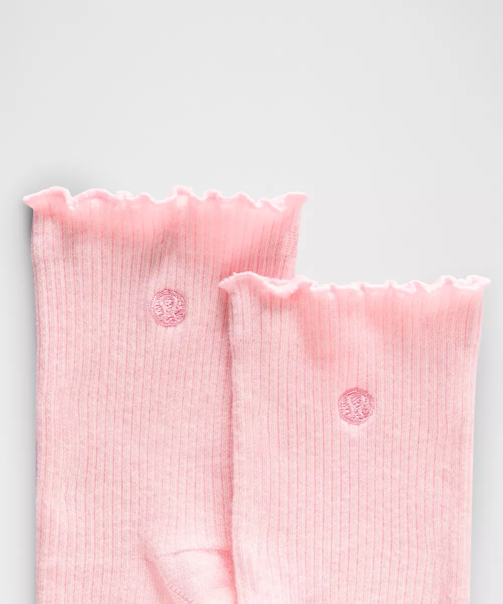 Chaussettes mi-mollet à bord ondulé unisexe — Pink Pearl, view 2