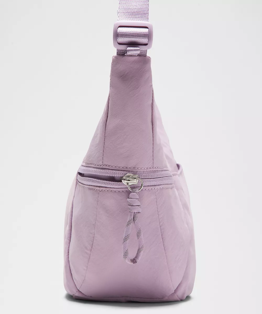 Petit sac banane souple Slouchy 3L — Lilac Play, view 4