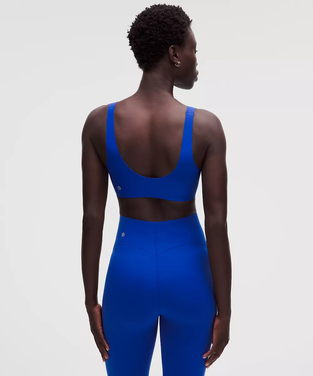 lululemon Glow Up™ brassière *Maintien moyen, bonnet B/C — Beach Ball Blue, view 2