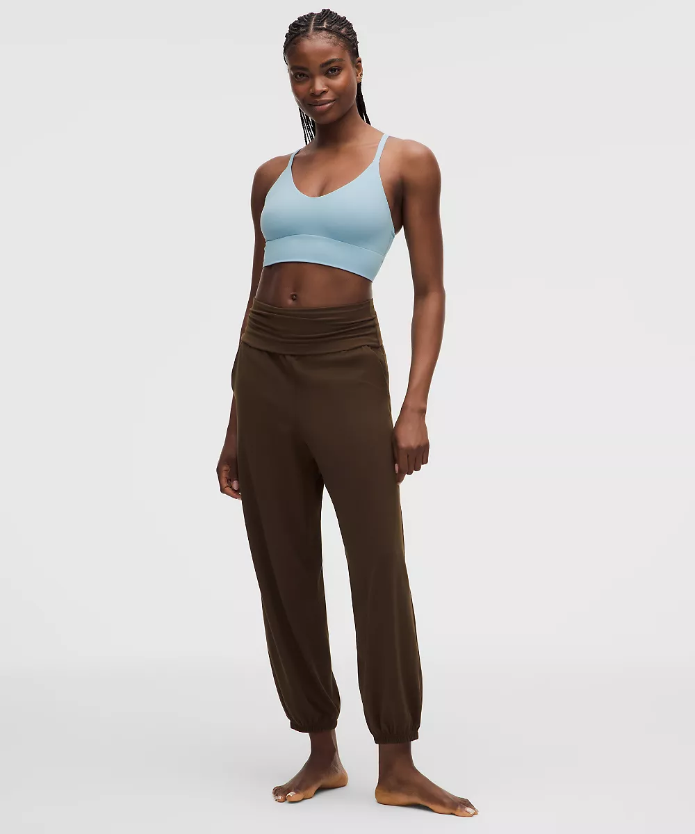 lululemon Focuser brassière col dégagé Nulu *Maintien léger, bonnet C/D — Seafoam, view 3