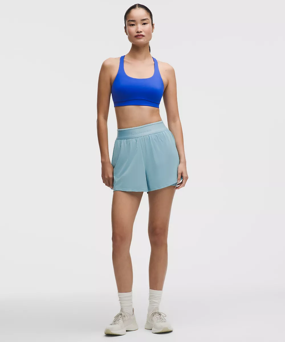 lululemon Energy brassière maintien moyen, bonnets B-D *Evolve — Beach Ball Blue, view 3