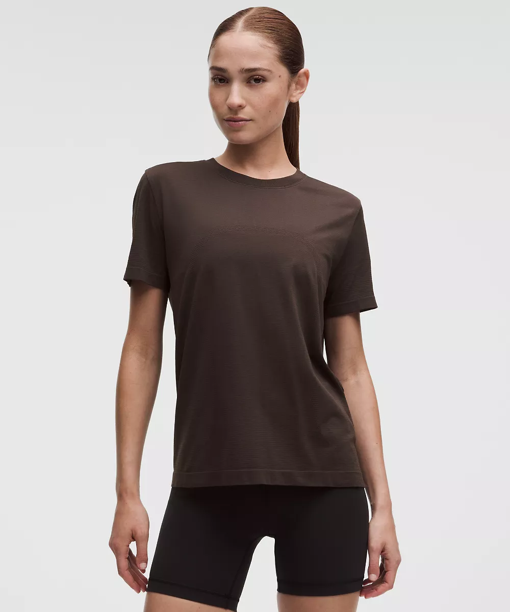 Chemise Swiftly décontractée manches courtes longueur hanches *Coupe revisitée — Mahogany Muse/Mahogany Muse, view 1