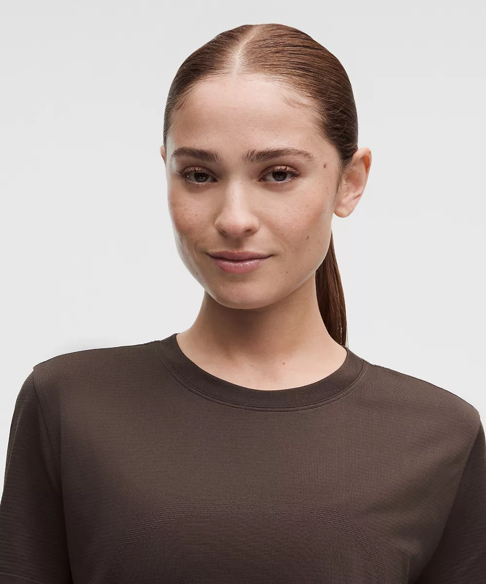 Chemise Swiftly décontractée manches courtes longueur hanches *Coupe revisitée — Mahogany Muse/Mahogany Muse, view 4