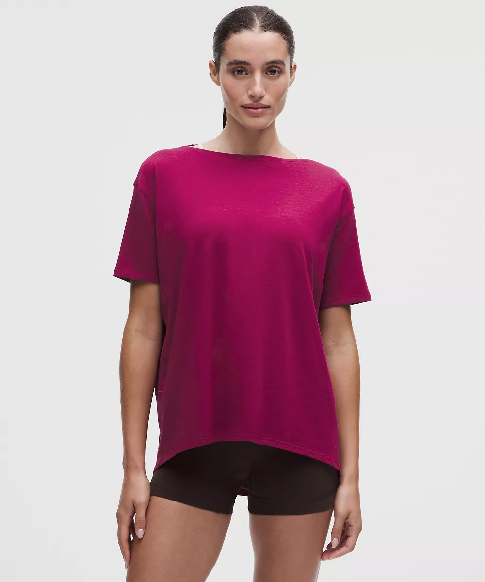 T-shirt en coton bio Back In Action — Raspberry Rave, view 1