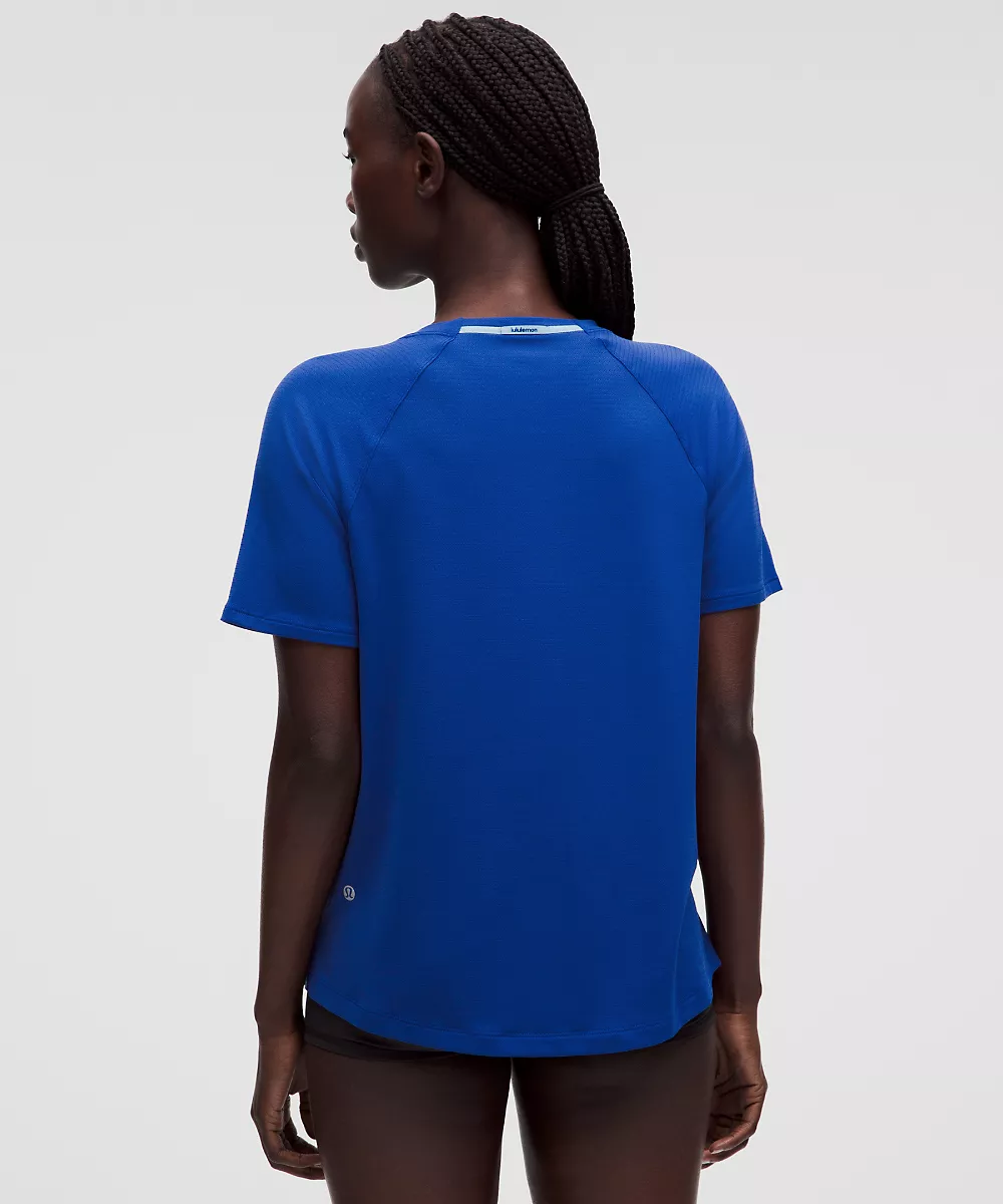 License to Train t-shirt coupe classique — Beach Ball Blue/Seafoam, view 3