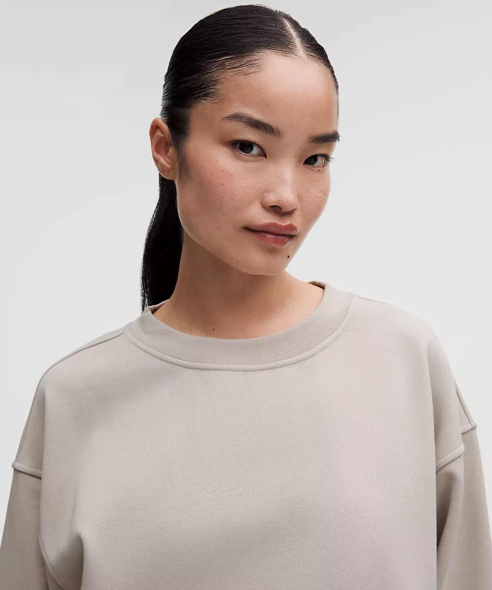 Sweat col rond oversize en molleton français — Downtown Tan, view 4