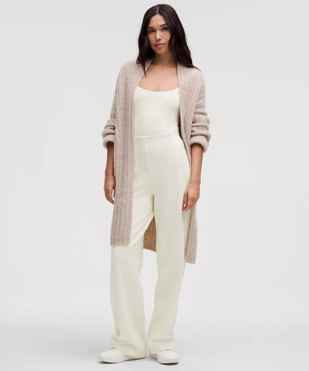 Pantalon en maille extensible jambe droite à enfiler — Bone, view 2
