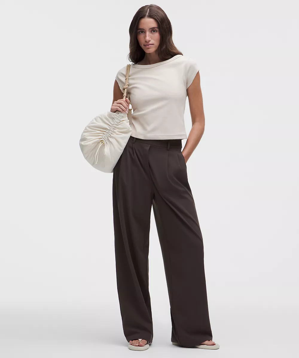 Pantalon Daydrift taille haute jambe large *Court — Mahogany Muse, view 1