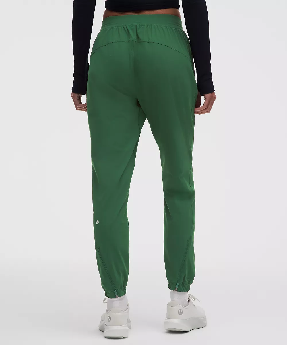 Jogging taille haute Adapted State *Short — Ivy Grove, view 3