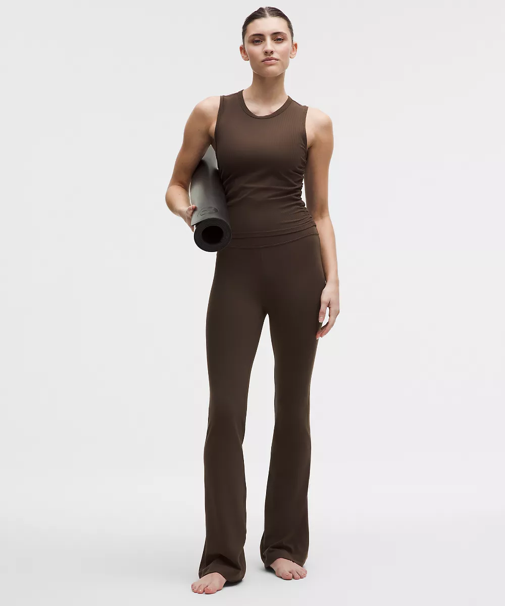 Groove Nulu pantalon taille haute évasé *Short — Walnut Crunch, view 1