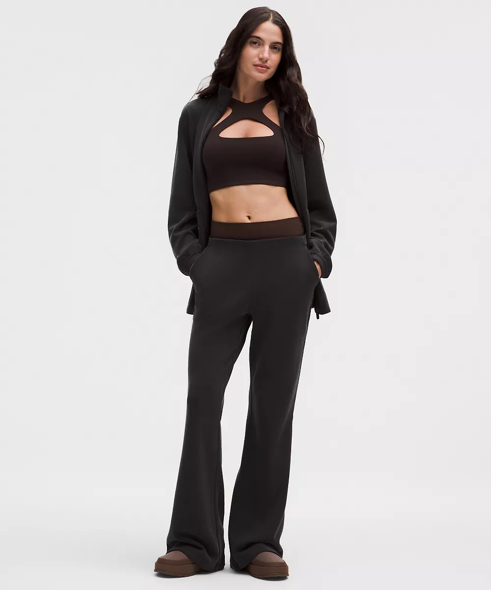 Pantalon évasé taille mi-haute Softstreme brossé *Regular — Black, view 1