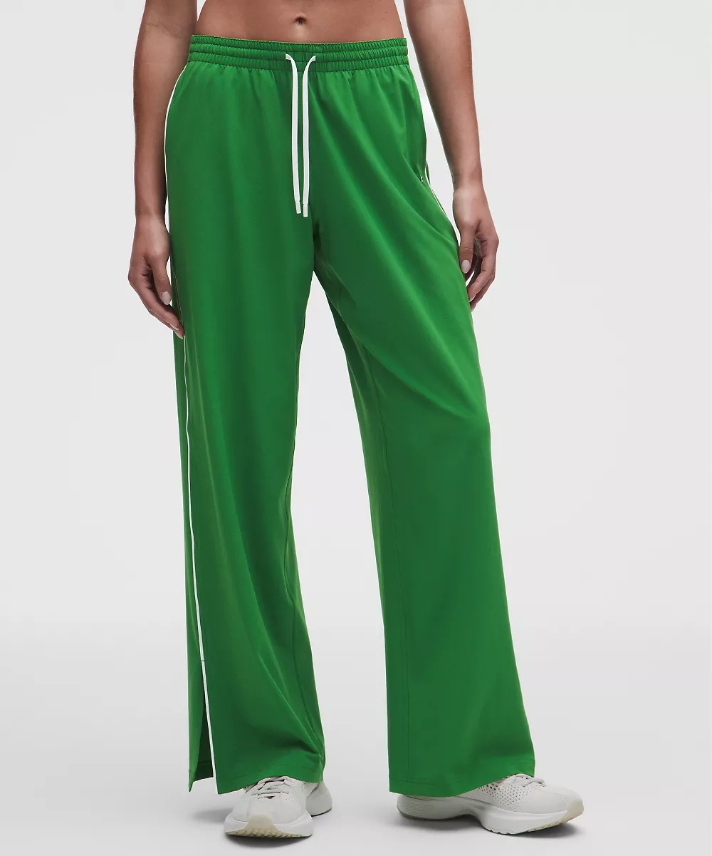 Pantalon de survêtement Court Rival jambe large Regular *Cordon contrastant — Chameleon/White, view 2