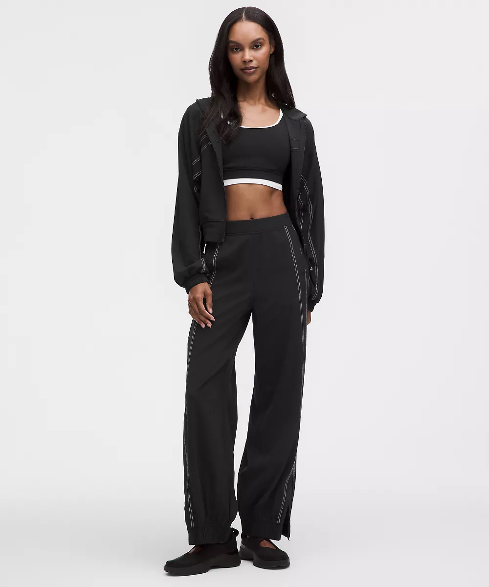 Jogging Define High-Rise Swift *Court — Black/Light Ivory, view 1