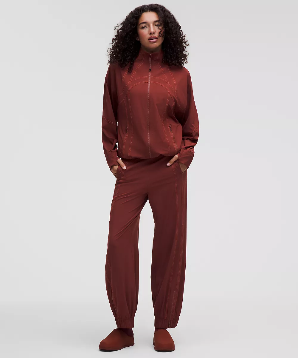Jogging Define High-Rise Swift *Court — Cranberry Charm/Cherry Ember, view 1
