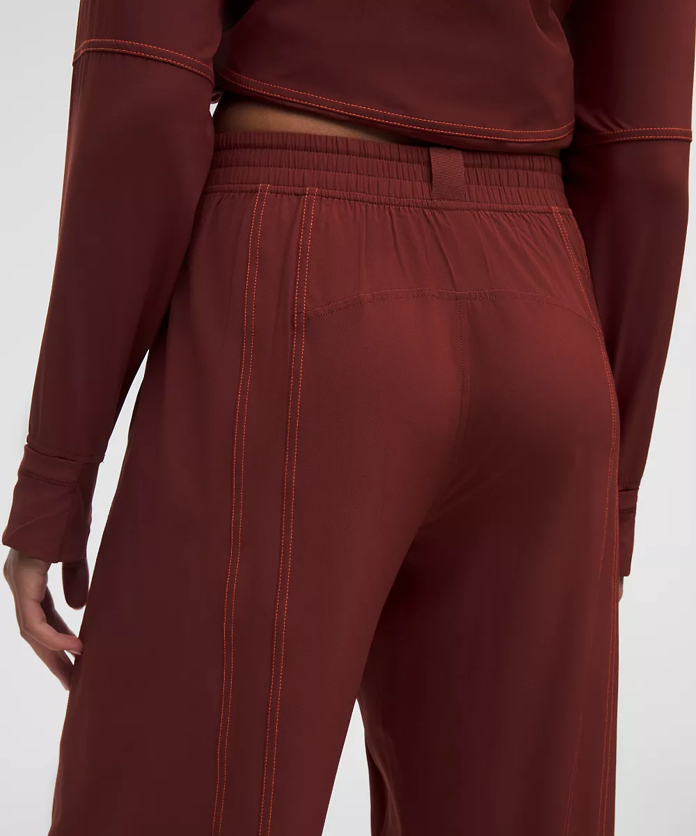 Jogging Define High-Rise Swift *Court — Cranberry Charm/Cherry Ember, view 5