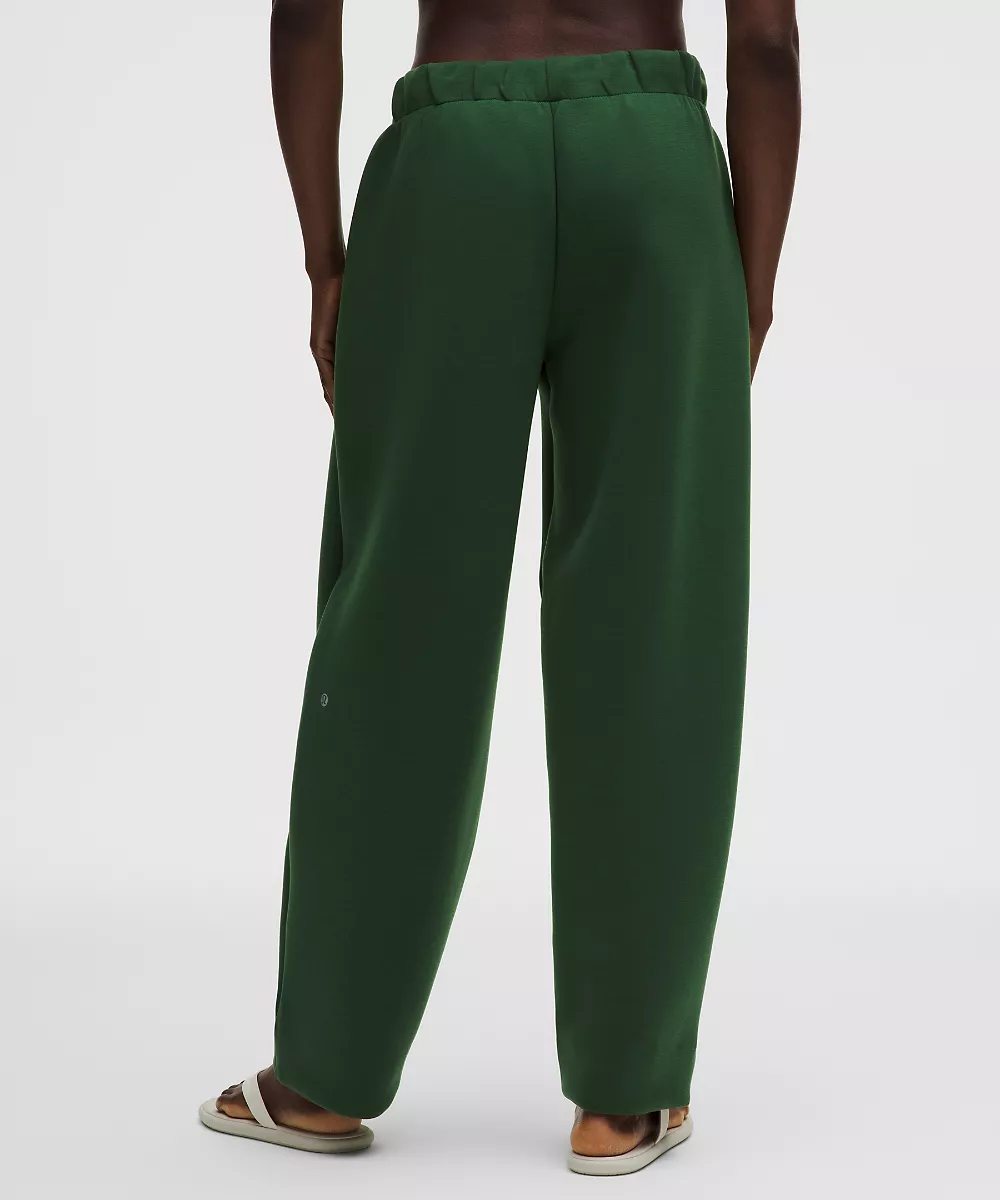 Pantalon jambe fuselée Sleek Spacer — Ivy Grove, view 3