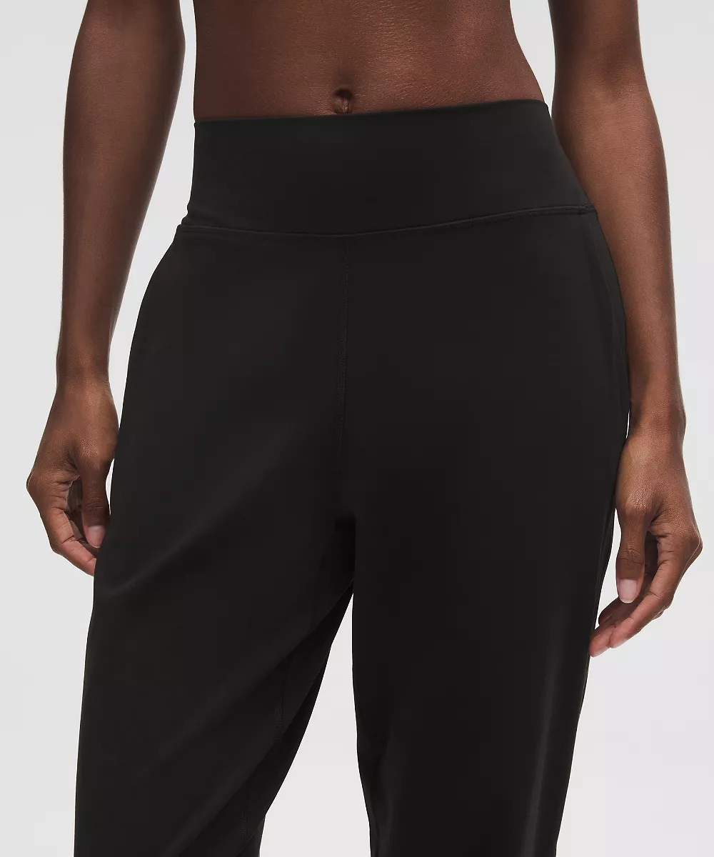 lululemon Align™ jogging taille haute *Short — Black, view 5