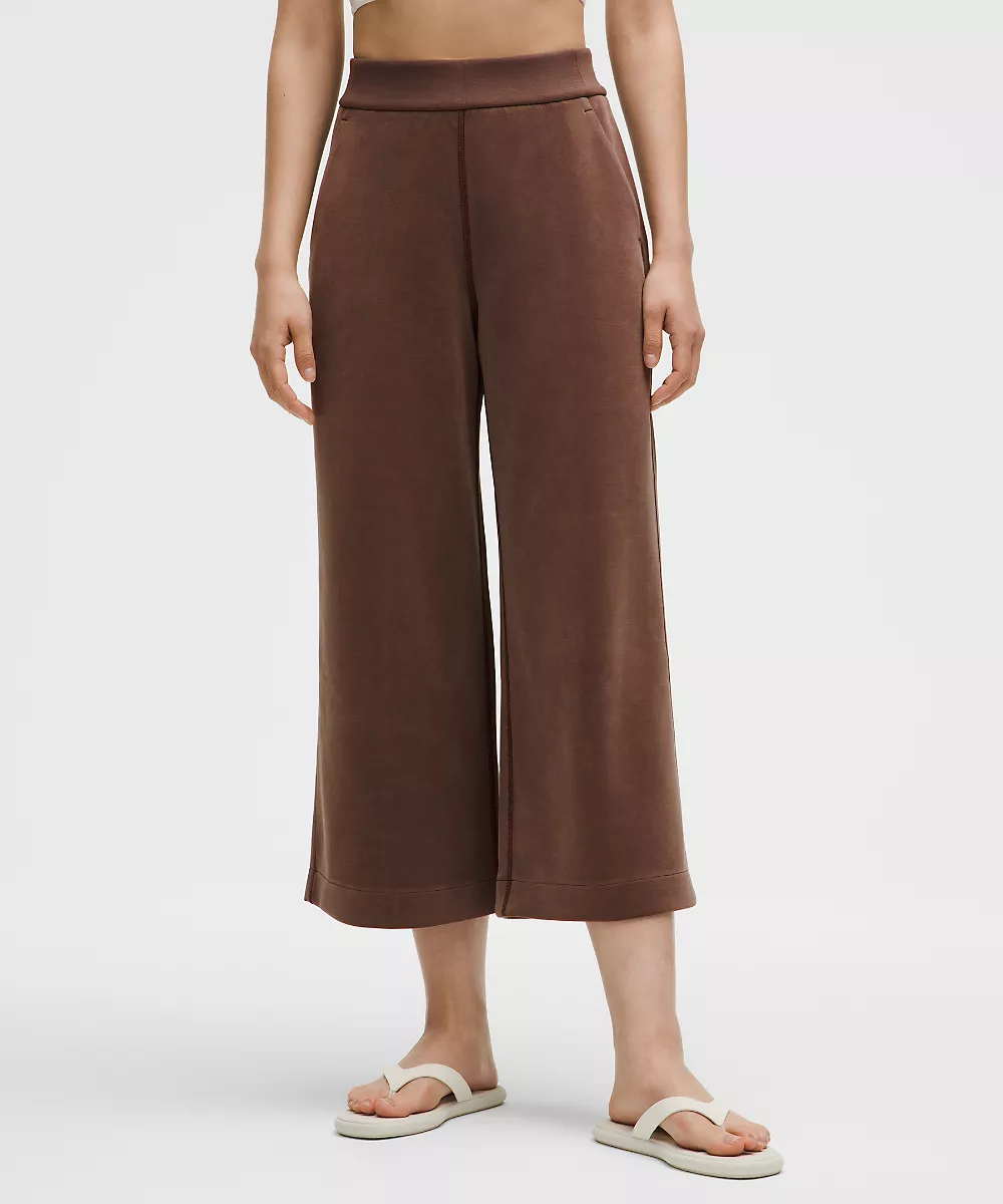 Pantalon court Softstreme taille haute jambe large — Lava Cake, view 1