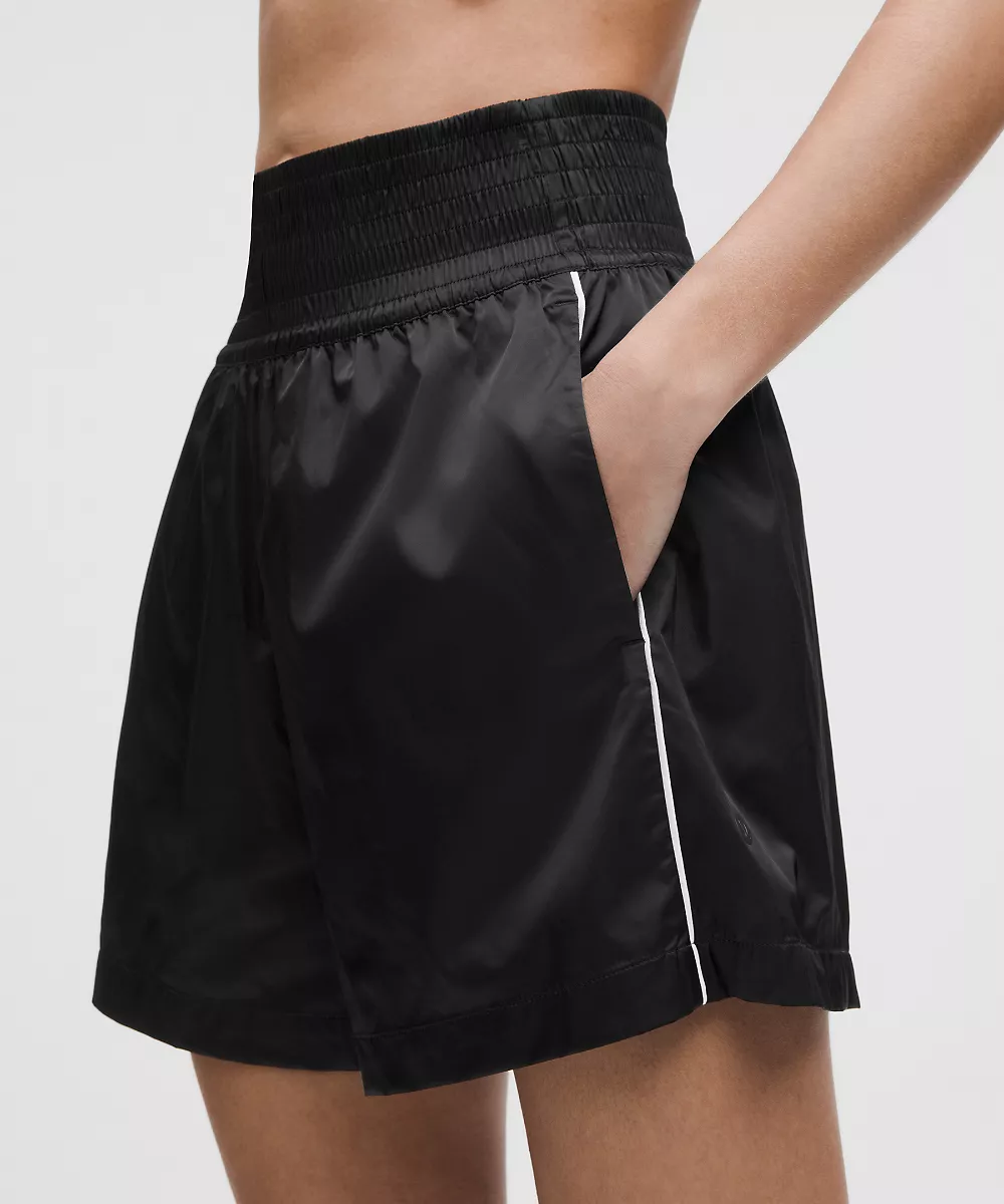Short en nylon satiné extensible taille super haute 5" — Black/White, view 4