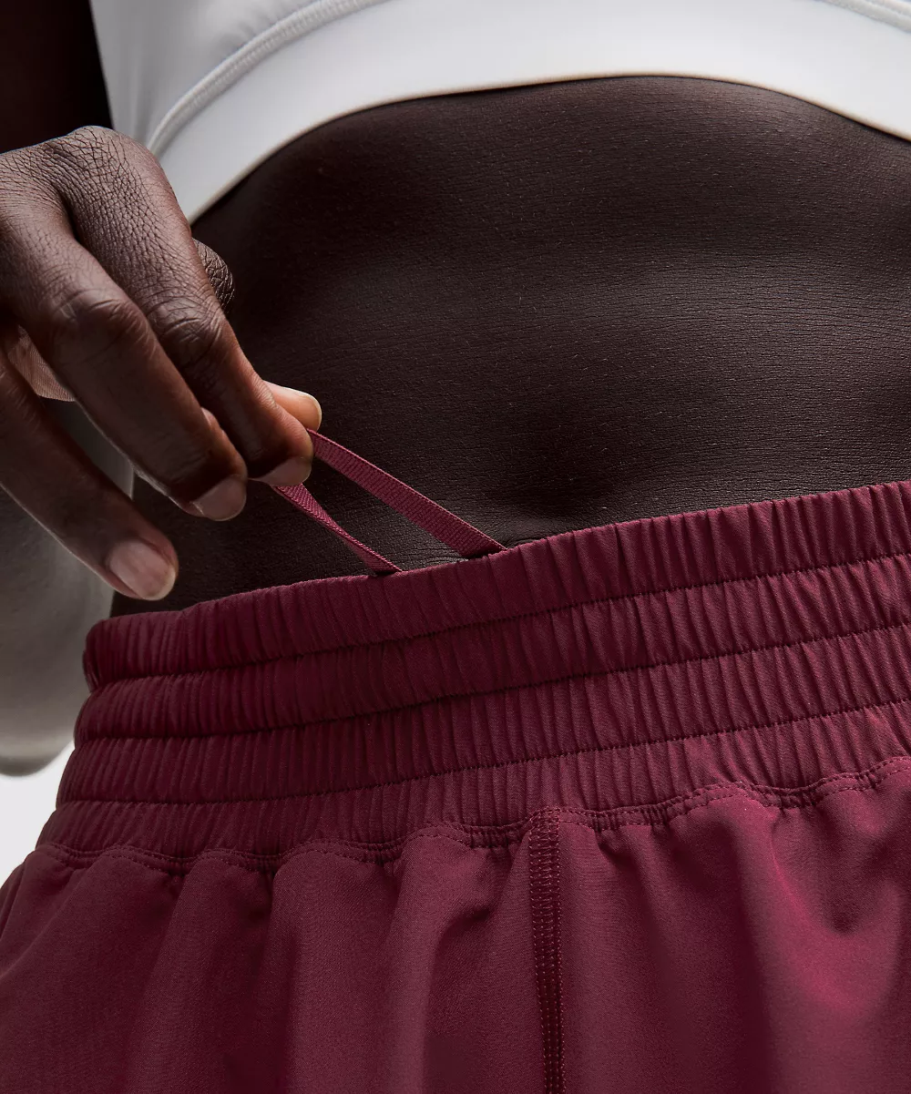 Short de running taille haute Shake It Out 2.5" — Burgundy Bay, view 4